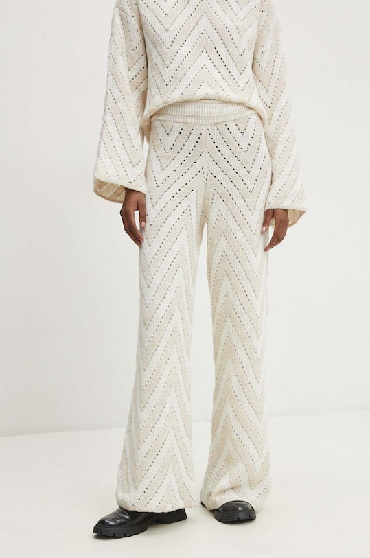 Answear Lab komplet sweter i spodnie beżowy 2210993.TKK