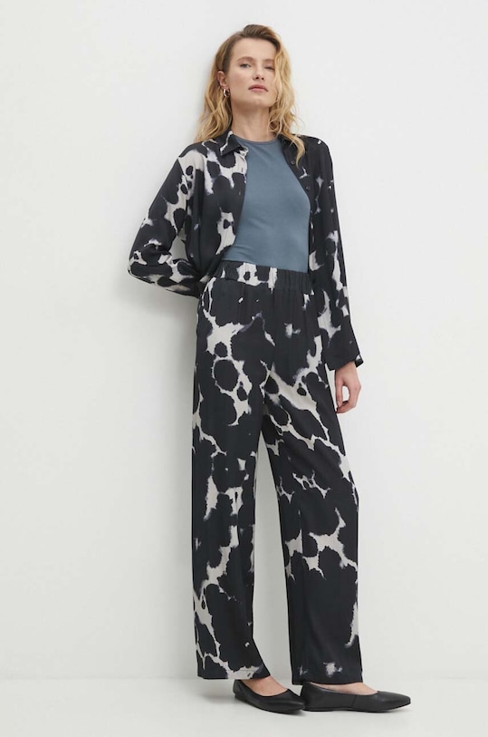 Hlače Answear.LAB t622.IW mornarsko modra WW24