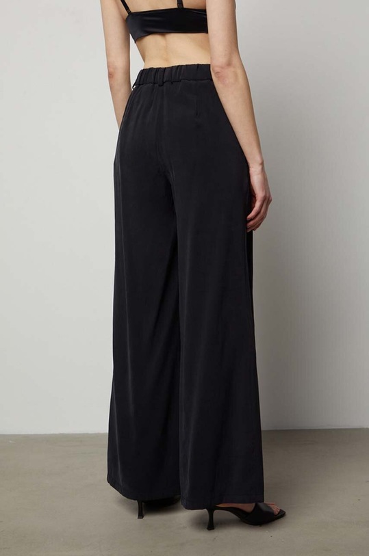 Odzież Answear.LAB spodnie 704.ijs czarny