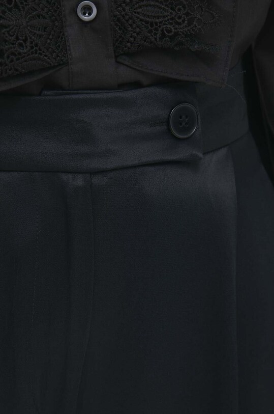 Answear.LAB spodnie czarny 19649.tjs