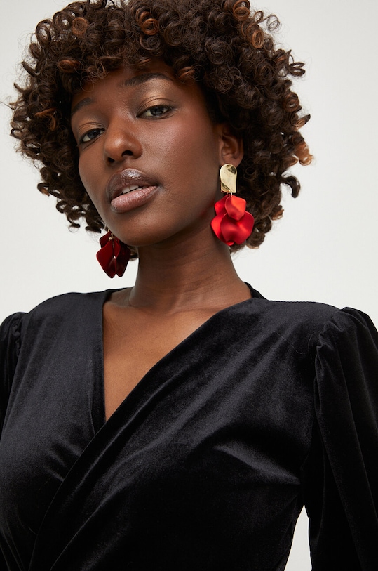 Answear Lab sukienka welurowa czarny sukienka.TKK