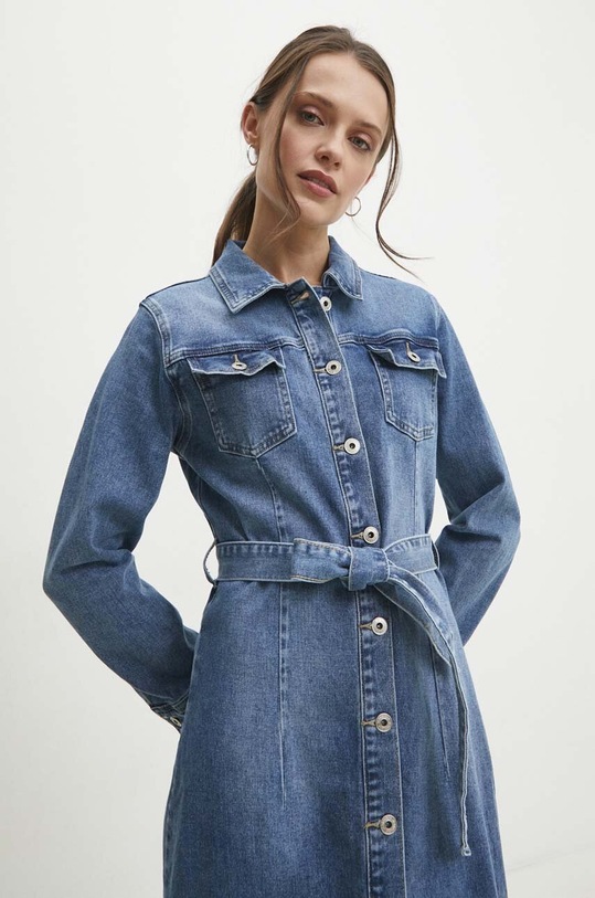 Answear Lab sukienka jeansowa casual niebieski hm6577.fjs
