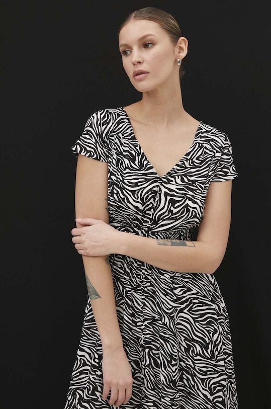 Φόρεμα Answear.LAB μαύρο 63199.3FKK