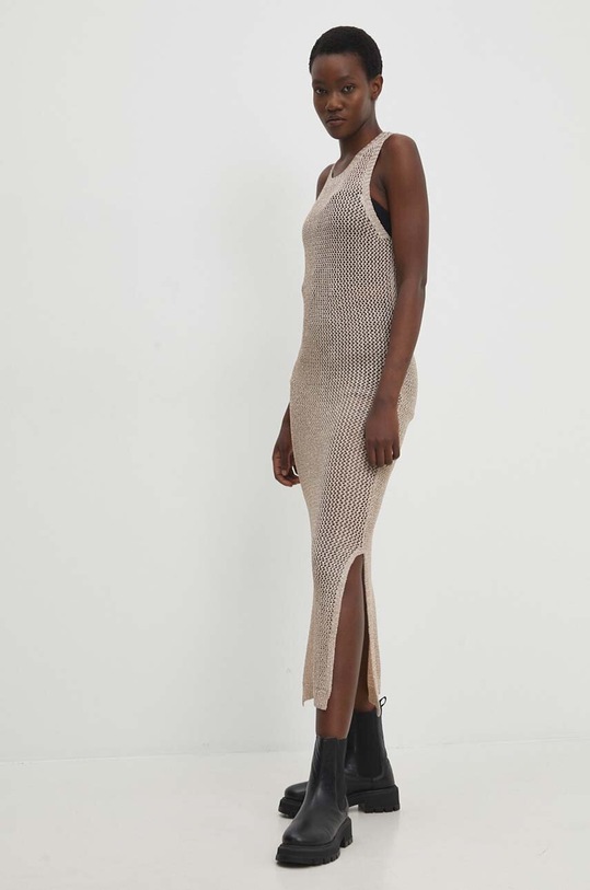 Answear.LAB sukienka złoty P220222.HWK