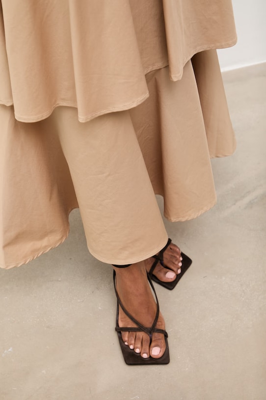 Answear.LAB sukienka d790265330.ijs beżowy