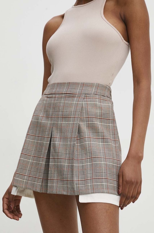 Answear Lab pantaloni scurti panza gri 19350.tjs