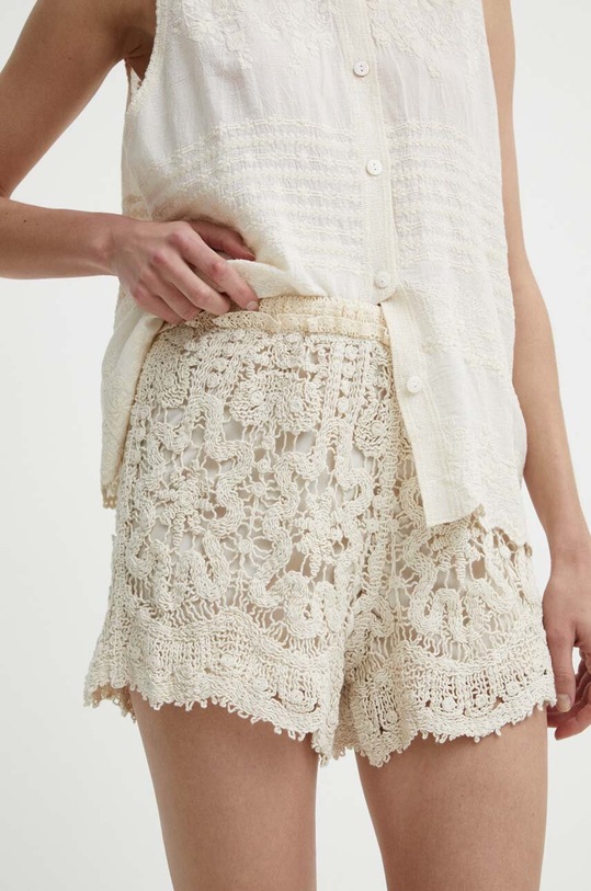 Answear Lab pantaloni scurti panza bej 8415112.HWK