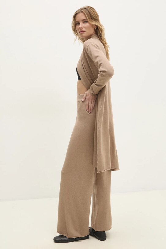 Souprava Answear Lab hnědá Y0100AB.HKK