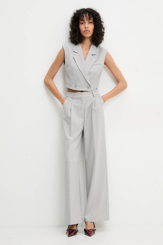 Answear Lab compleu - jachetă și pantaloni gri V331.P981.HWK