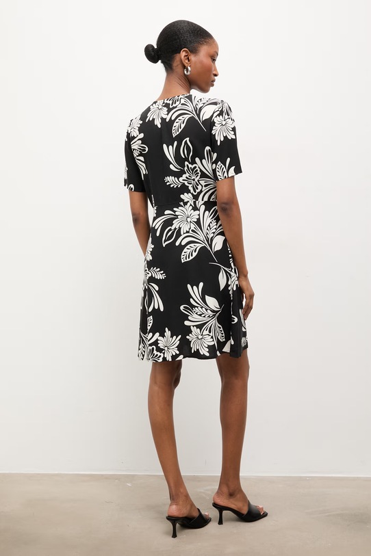 Одежда Льняное платье Answear.LAB A25.34.FLK чёрный