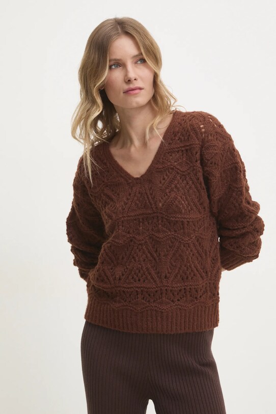Answear.LAB sweter z wełną szpic brązowy mj85232.fos