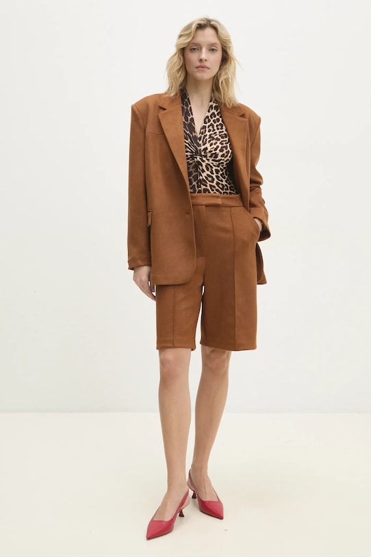 Answear Lab pantaloni scurti panza maro sng.68.tos