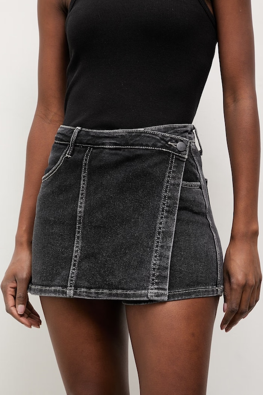 Answear.LAB szorty jeansowe czarny rd2815.3.FKK