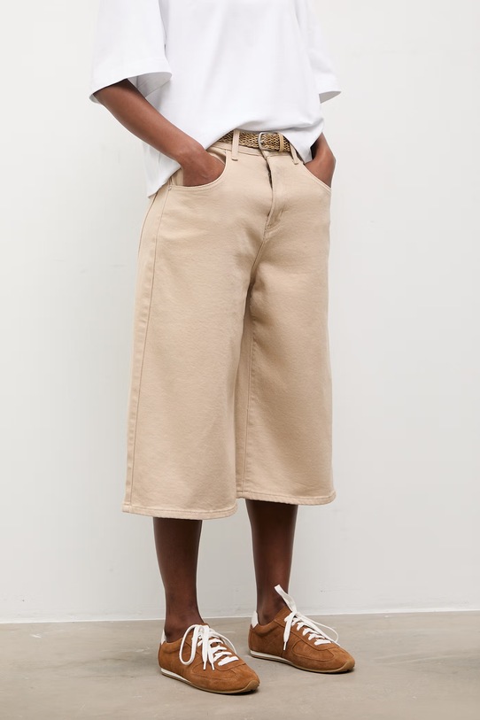 Odzież Answear.LAB szorty F31758.3.hos beżowy