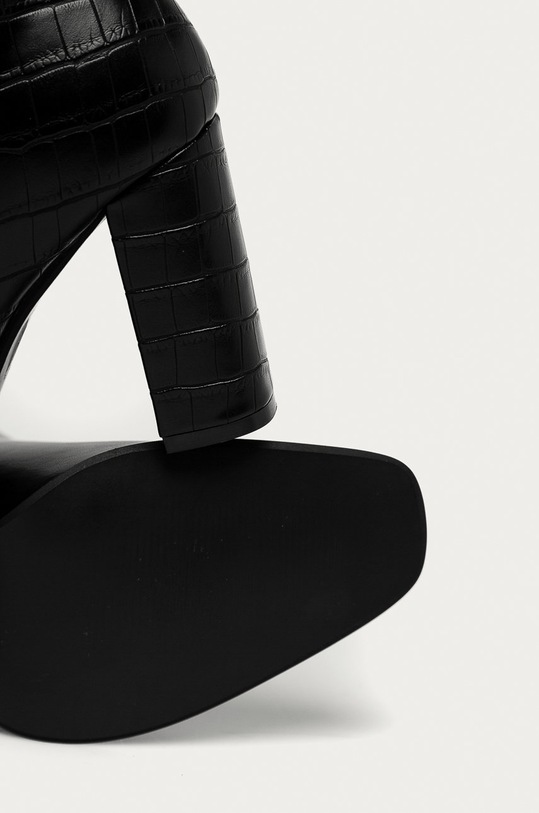 Answear.LAB - Členkové topánky Fashion&Bella čierna S8AX3462BLACK