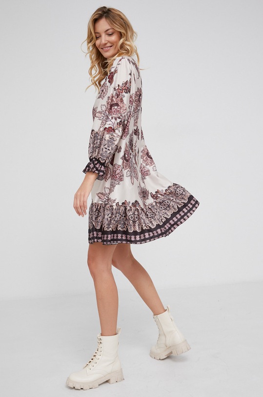 Answear Lab Sukienka casual beżowy 9966.1.KR