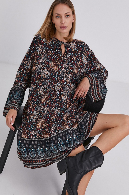 Answear Lab Sukienka casual czarny 3069.AJ