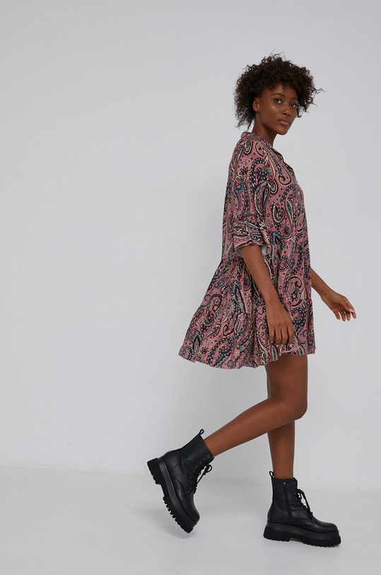 Answear Lab - Sukienka 10299.AJ różowy WZ21