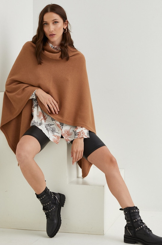 Answear Lab poncho z wełną beżowy 25060.1w