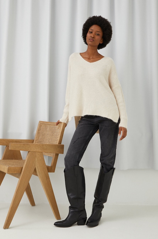 Answear Lab sweter z wełną szpic beżowy 9632021.1w