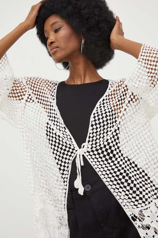 Answear Lab kimono dzianina biały M9015.WK