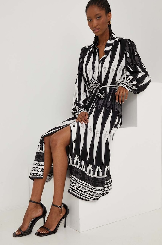 Рокля Answear Lab вискоза черен pk2533.ijs