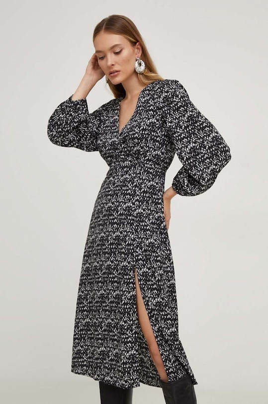 Answear Lab sukienka casual czarny T1250.fh