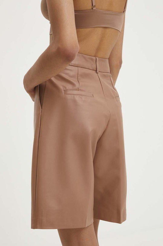 Дрехи Къс панталон Answear.LAB szd030.tjs кафяв