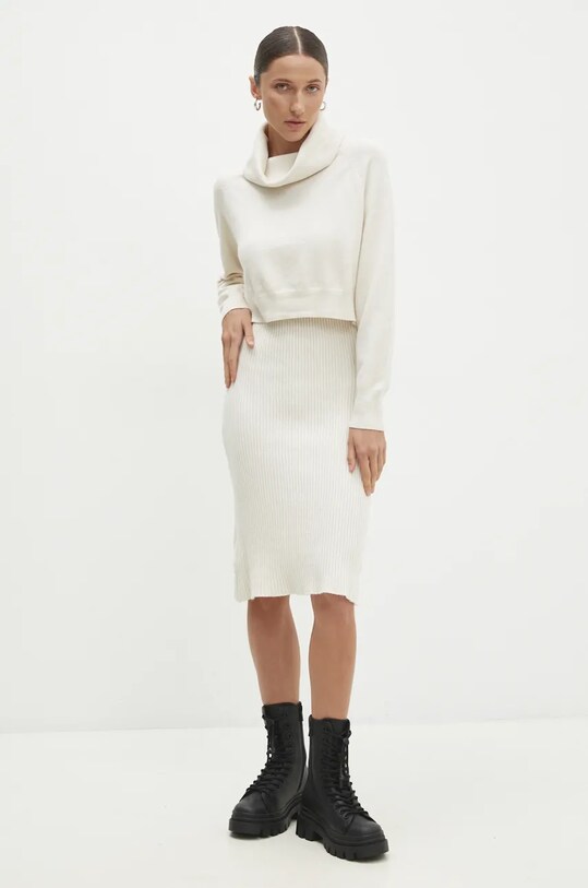 Answear Lab rochie și pulover mini bej W0926AB.HLK