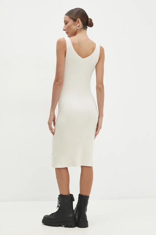 Answear Lab rochie și pulover bej W0926AB.HLK