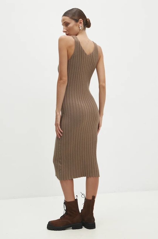 Answear Lab rochie și pulover maro W2059AB.HLK