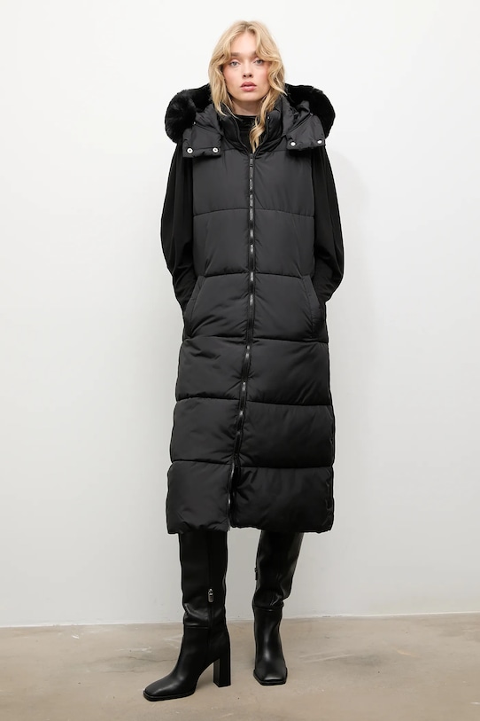 Безрукавка Answear.LAB чорний LJK.JEWELSGIL.ums