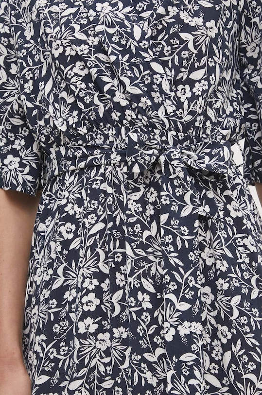 Šaty Answear.LAB ssd04s.sng.tjs námořnická modř