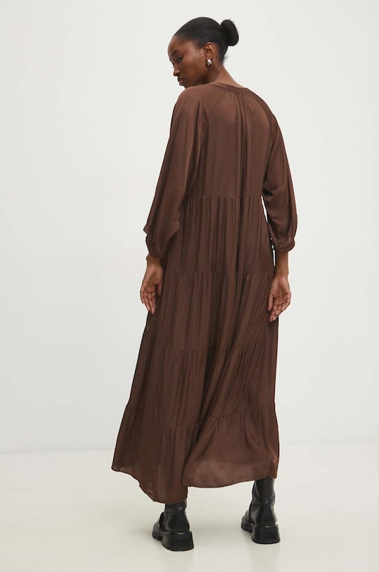 Odzież Answear.LAB sukienka 94173.ijs brązowy
