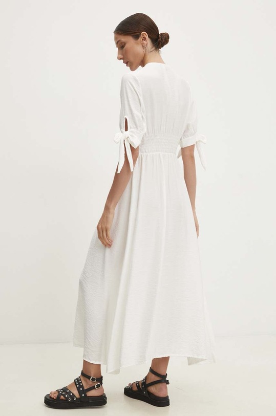 Ruházat Answear.LAB ruha 57138.wms fehér