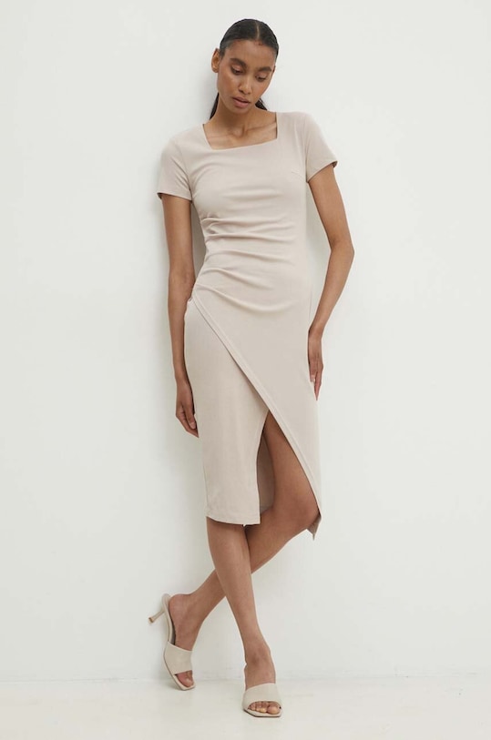 Answear Lab sukienka z elastanem beżowy 5009.ijs