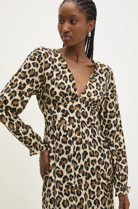 Answear.LAB sukienka beżowy r3977.fos