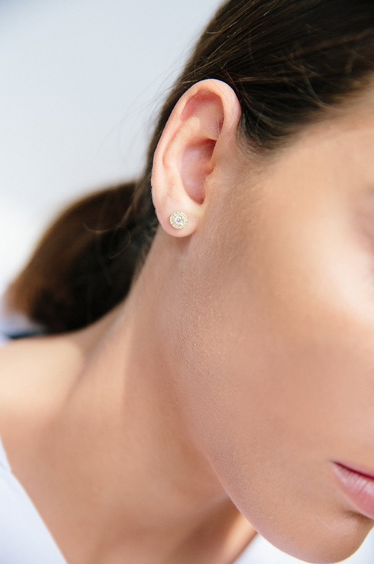 Uhani iz srebra prevlečenega z zlatom ANIA KRUK Glamour SYZKS0370Z zlata ZA00