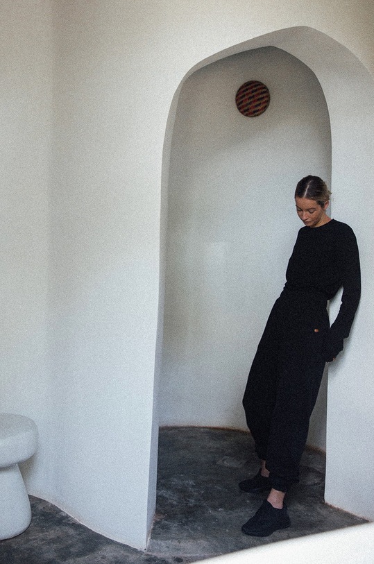 MUUV. Longsleeve Basic Texture uni negru longsleeve.BASIC.TEXT.b