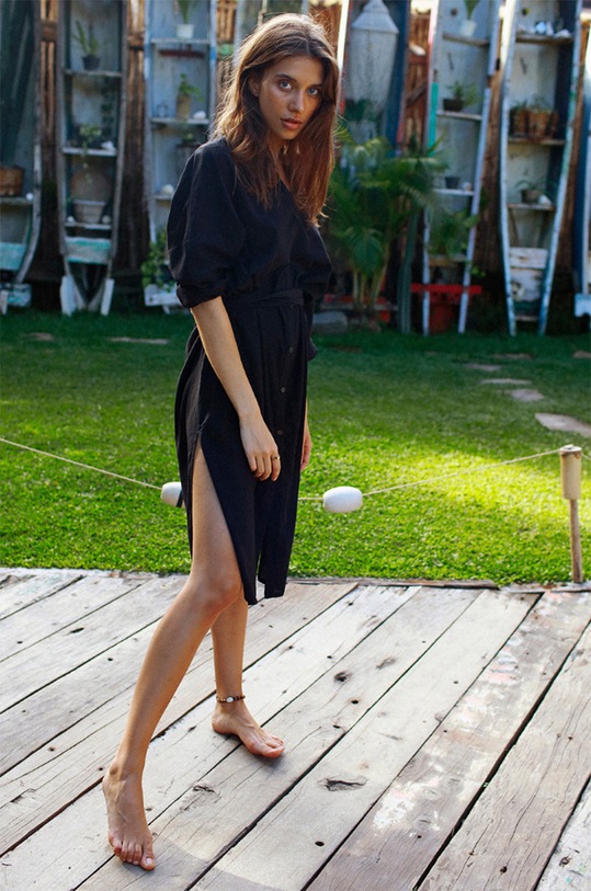 MUUV. rochie Beach Shirt midi negru BEACH.SHIRT.dluga