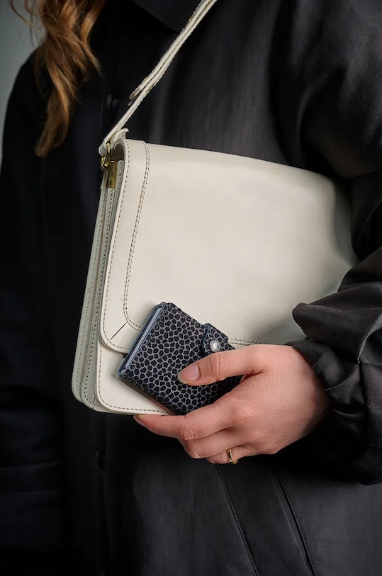 Δερμάτινο πορτοφόλι Secrid MGi.Blue μπλε