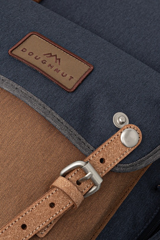 Doughnut plecak Macaroon Large Happy Camper D011HA.0070 granatowy