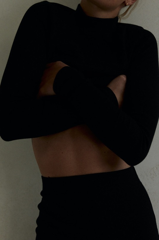 Спідниця MUUV. spodnica.ribbed.high чорний ZA00