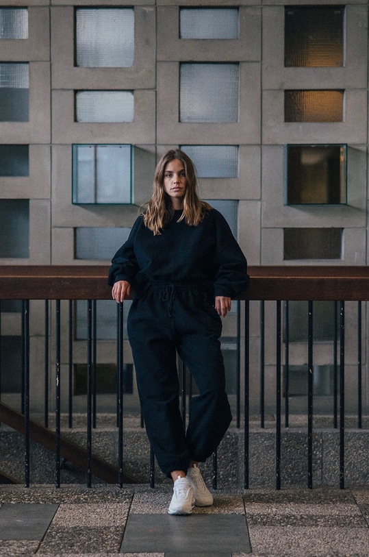 MUUV. Pantaloni Smooth Cotton bumbac negru spodnie.dresowe.SMOOTH