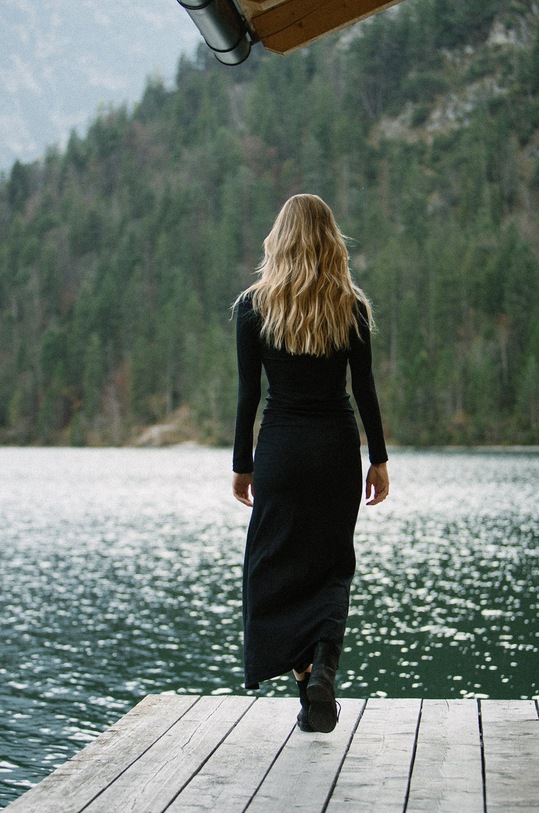 Îmbrăcăminte MUUV. rochie Tigh Cult sukienka.TIGH.CULT negru