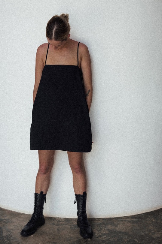 MUUV. - Sukienka The Kinky One bawełna czarny sukienka.THE.KINKY.ONE