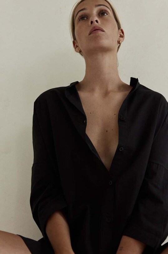 Одяг Бавовняна сукня MUUV. sukie.kr.BEACHSHIRT.bla чорний