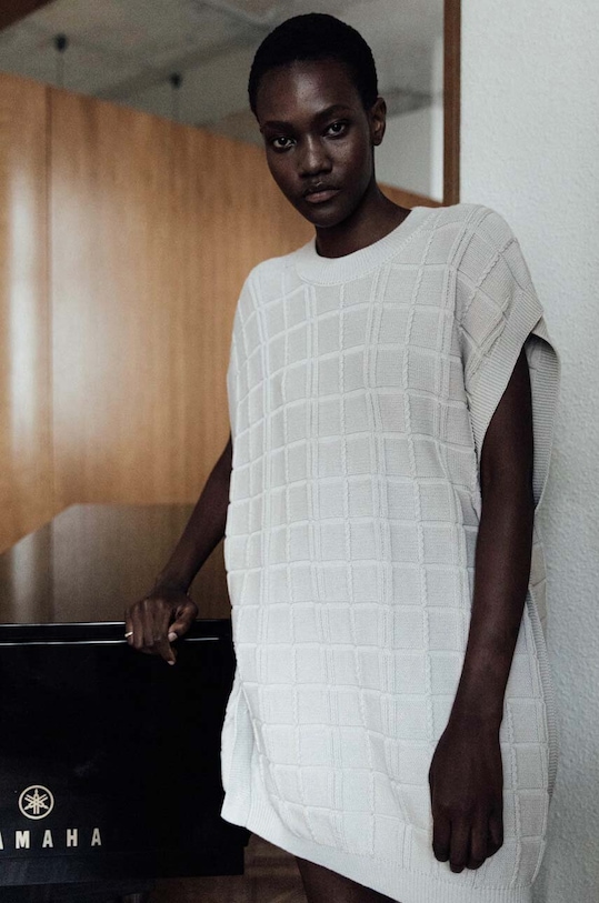 MUUV. sukienka CARRE beżowy sukie.kr.CARRE.warmbeig