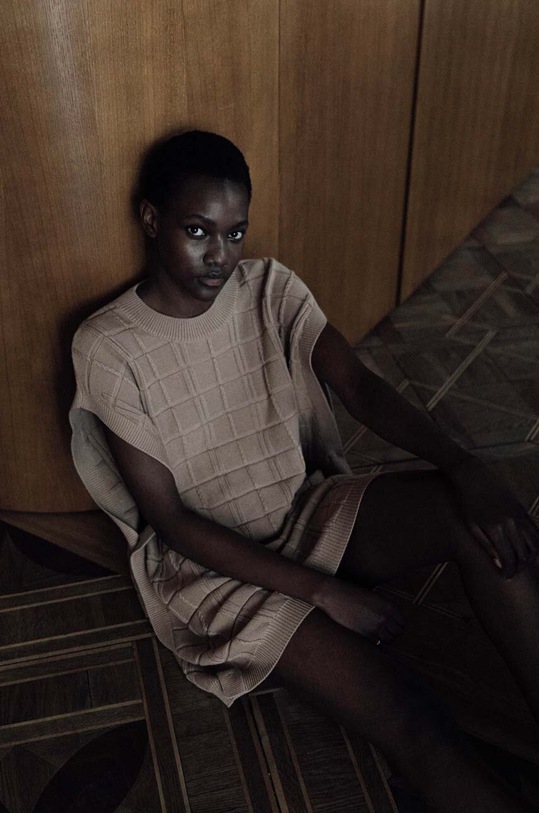 MUUV. sukienka CARRE sukienk.kr.CARRE.peanut brązowy