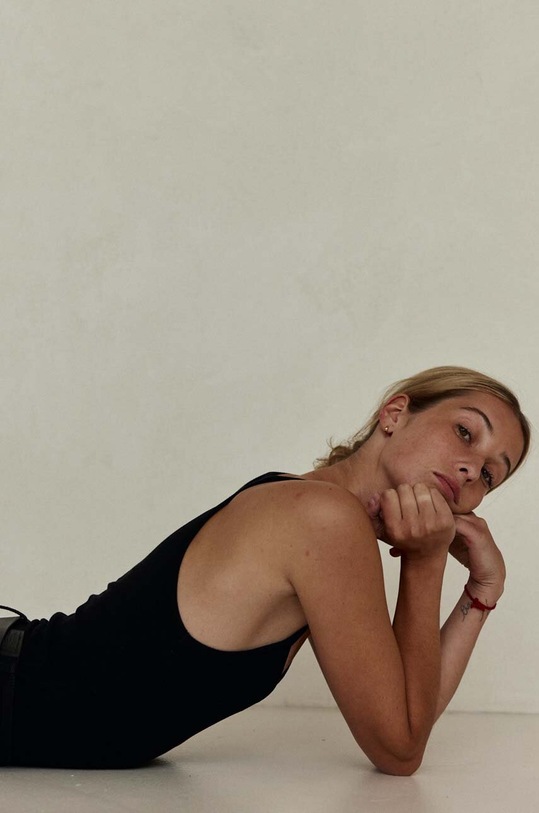 MUUV. Top Light Rib koszulka.LIGHT.RIB negru